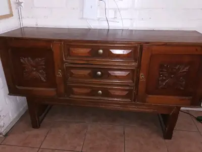 Aparador de madera vintage con cajones - miniatura 1