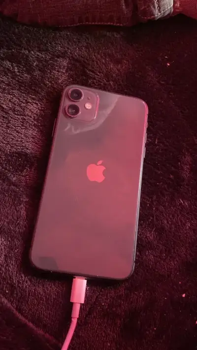 iPhone 11 en buen estado - miniatura 1