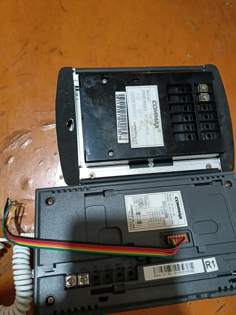 Citófono Commax con Intercomunicador - 2