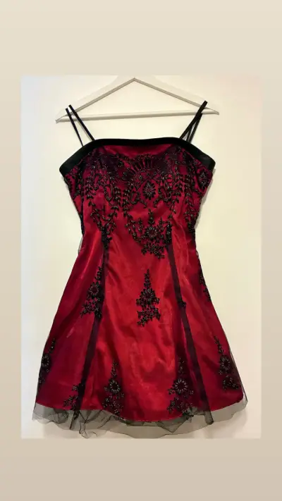 Vestido Corto Elegante - Rojo, Negro, Encaje, Tul - miniatura 1