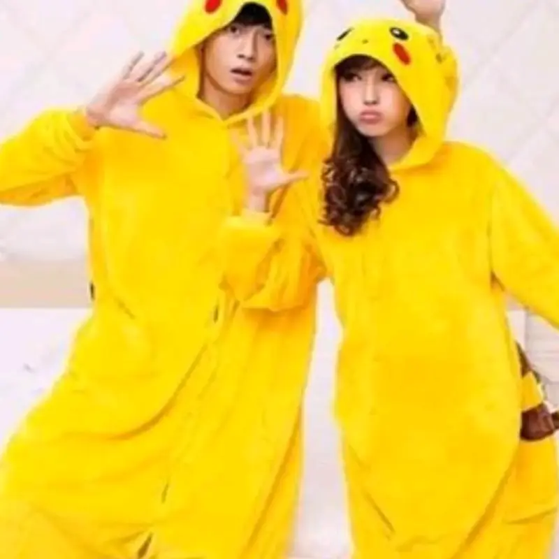 Pijamas enteros Pikachu para pareja