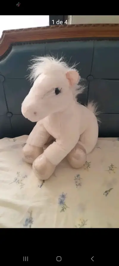 Peluche de caballo blanco suave y esponjoso - miniatura 1