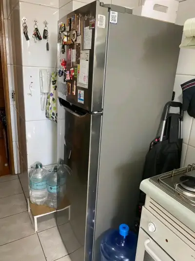 Refrigerador LG 254 Litros con dispensador de agua - miniatura 4