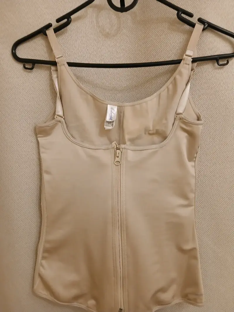 Faja reductora beige con cierre frontal Leonisa - 1