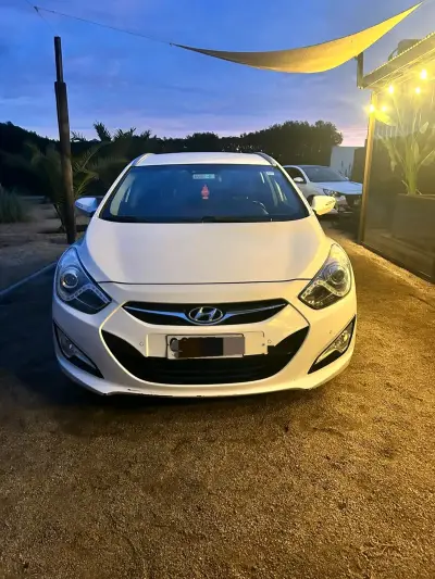 Hyundai i40 2013 en buen estado - miniatura 2