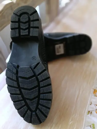 Mocasines de cuero negro texturizado para dama - miniatura 3