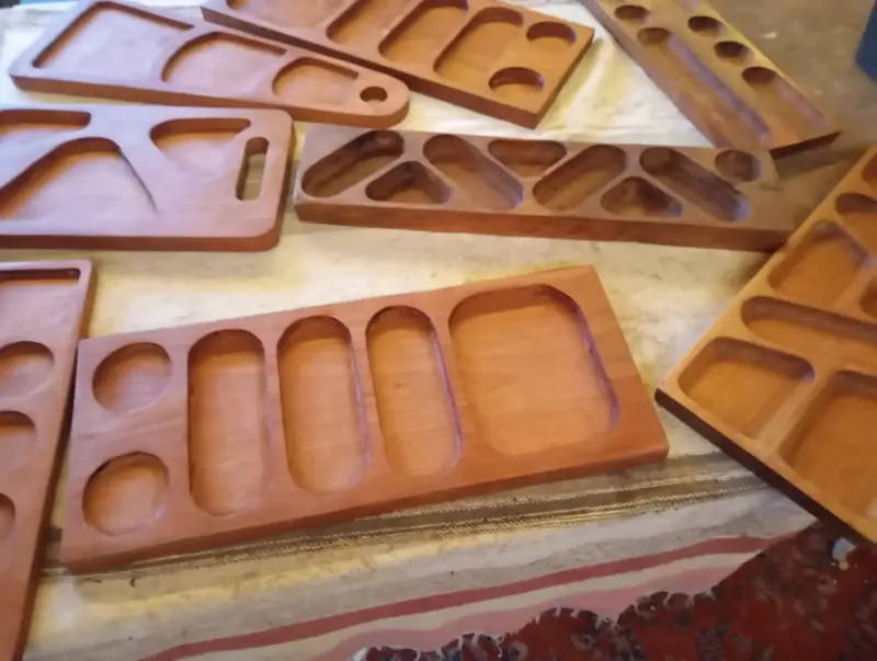 Tablas de madera para picar con diseño artesanal - 2