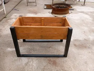 Macetero de madera - miniatura 1
