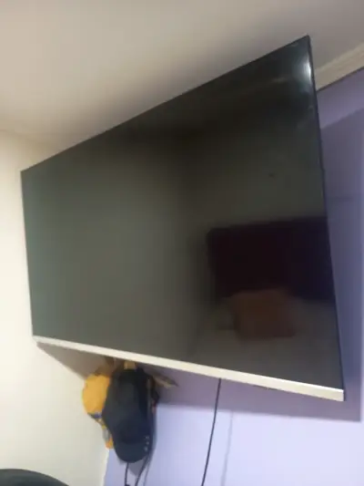 Smart TV 50" 4K UHD Philips - miniatura 1