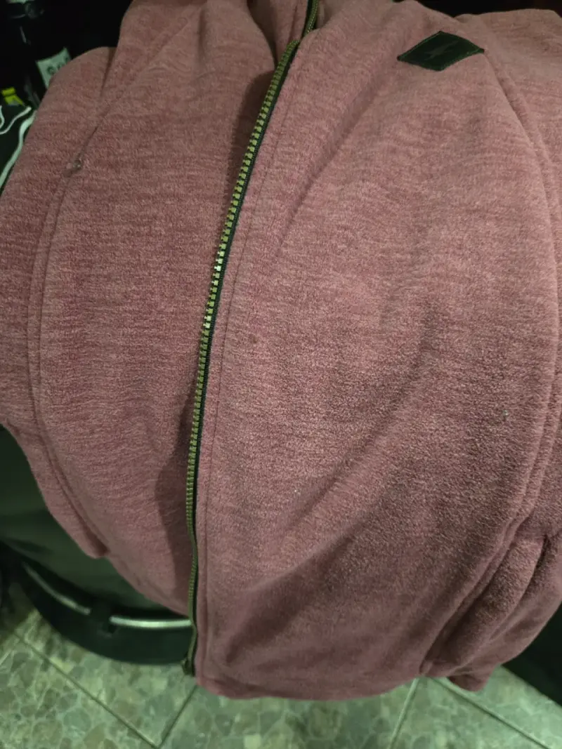 Chaqueta de lana con capucha color burdeos - 3