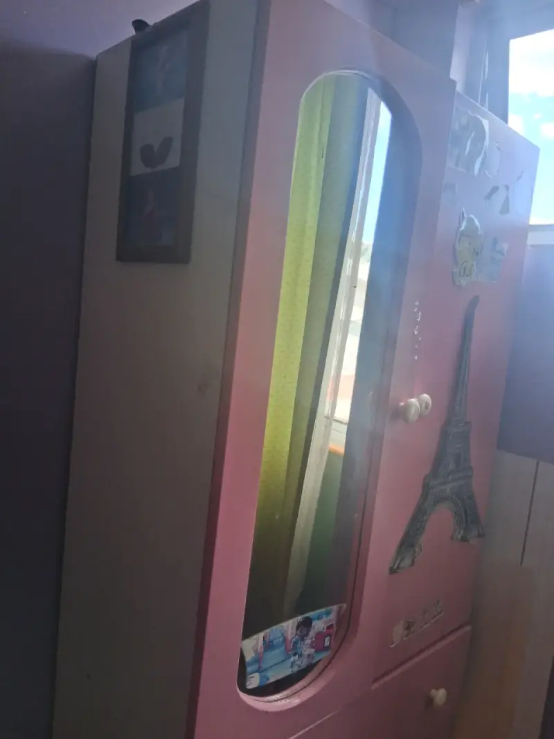 Ropero infantil rosa con espejo y cajones - 2
