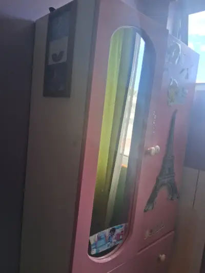 Ropero infantil rosa con espejo y cajones - miniatura 2
