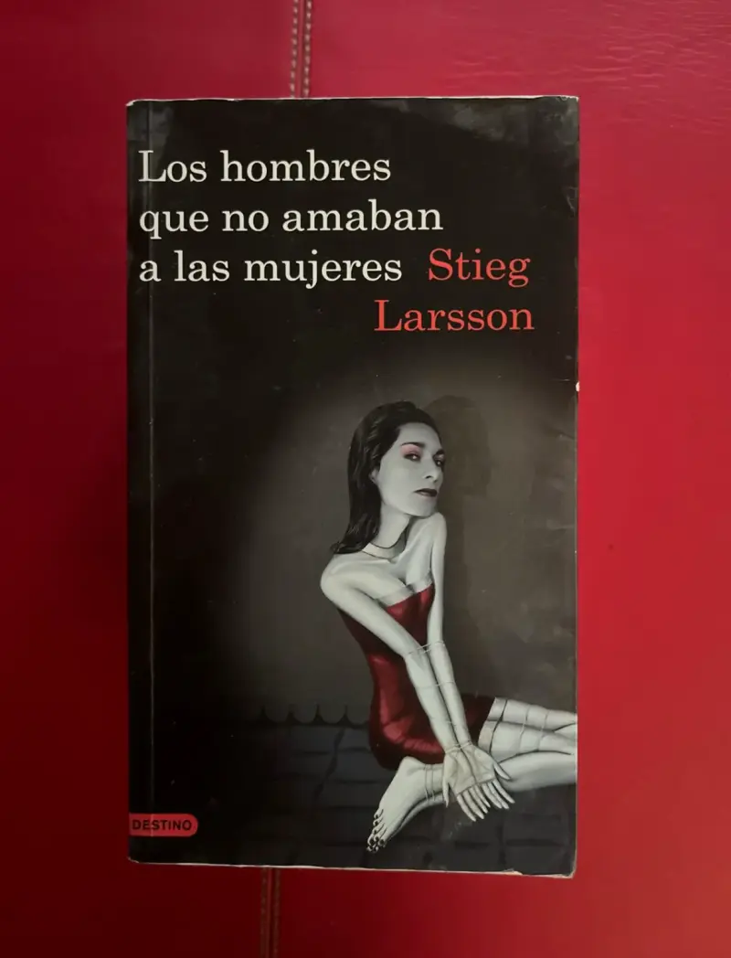 Trilogía Millennium de Stieg Larsson en español - 3