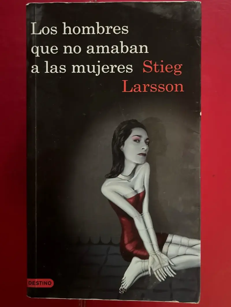Libro 'Los hombres que no amaban a las mujeres' de Stieg Larsson - 2