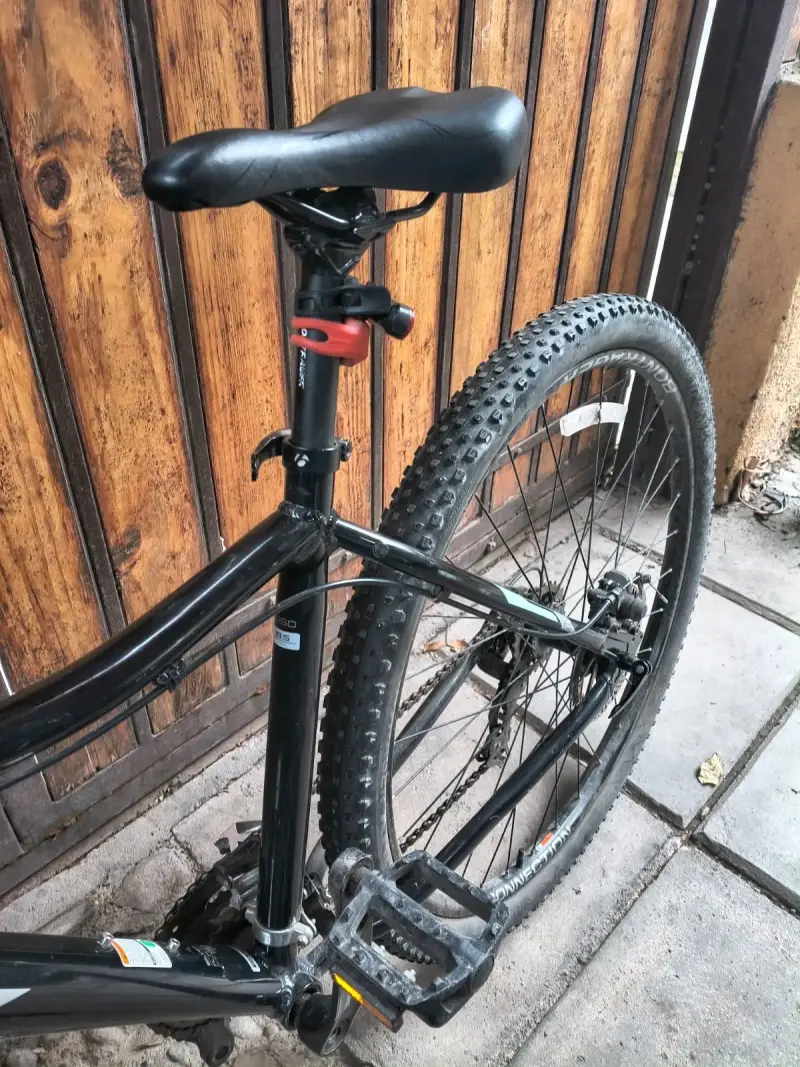 Bicicleta de montaña Trek negra en buen estado - 4