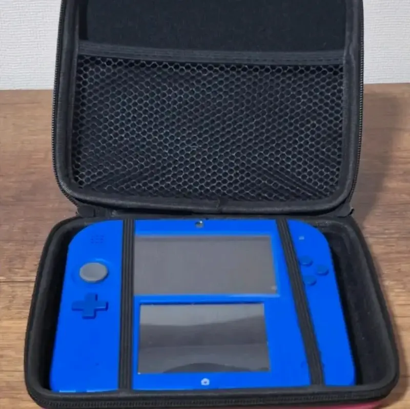 Consola Nintendo 2DS Azul con accesorios - 2