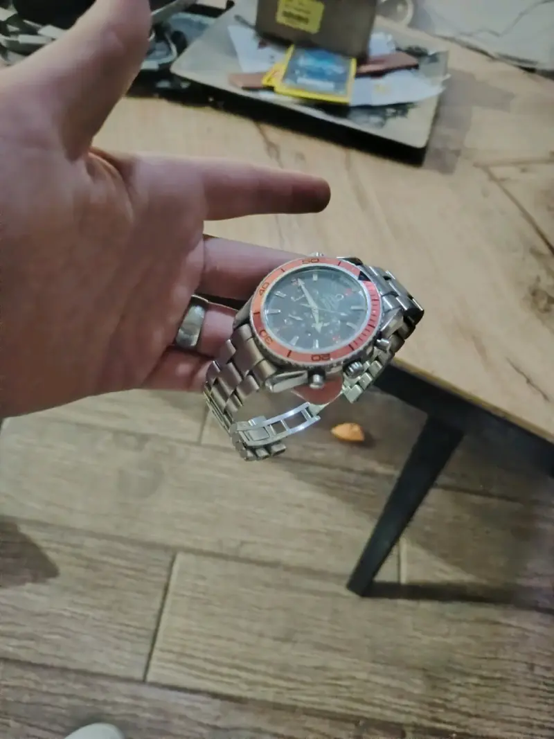 Reloj Omega Seamaster con bisel naranja