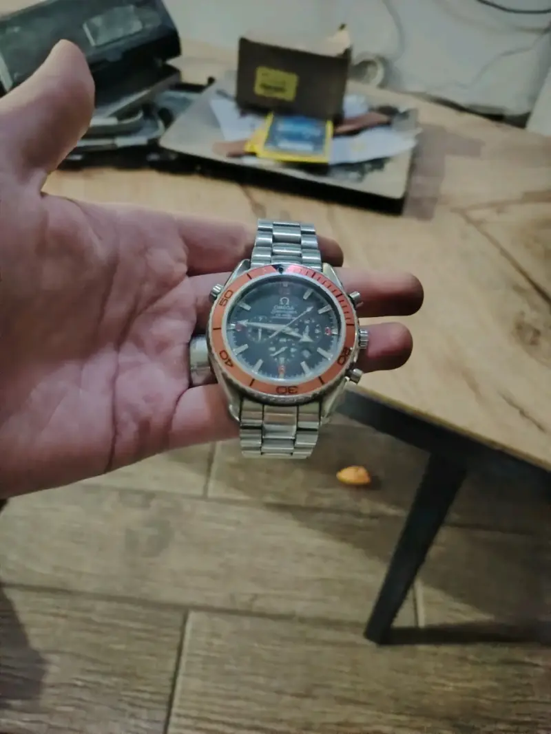 Reloj Omega Seamaster con bisel naranja - 2