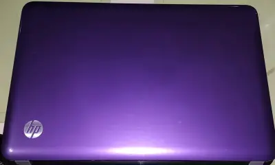 Notebook HP Pavilion g4 morado con AMD E2 - miniatura 4