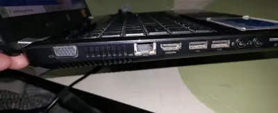 Notebook HP Pavilion g4 morado con AMD E2 - miniatura 5