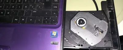 Notebook HP Pavilion g4 morado con AMD E2 - miniatura 6