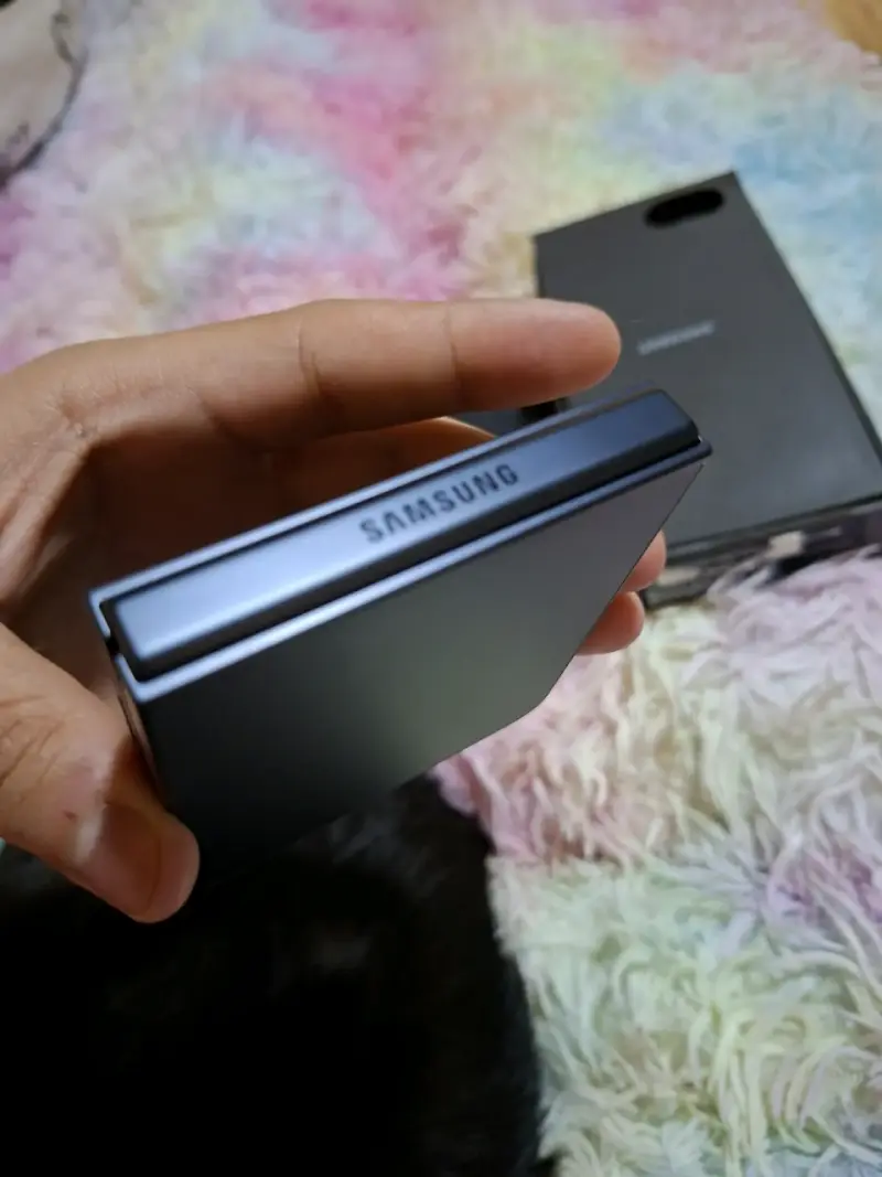 Samsung Galaxy Z Flip7 plegable con caja y boleta - 4