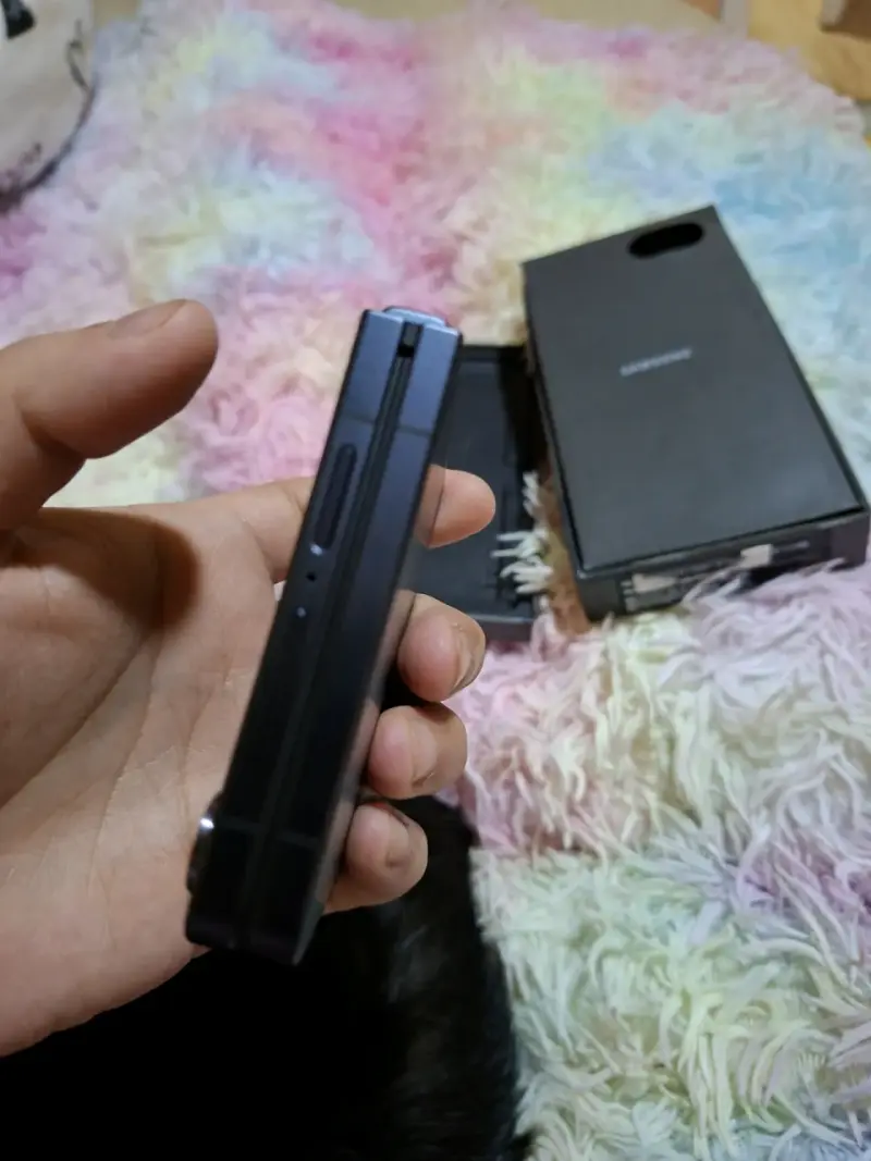 Samsung Galaxy Z Flip7 plegable con caja y boleta - 6