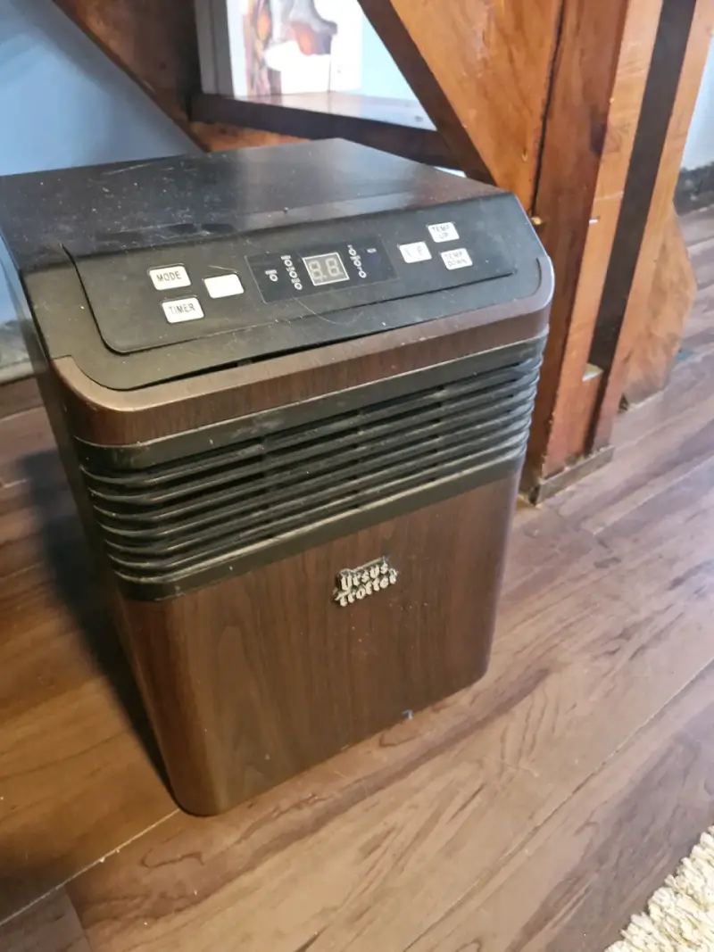 Calefactor eléctrico de madera estilo retro