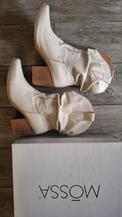 Botines de cuero beige Mossa con taco - miniatura 1