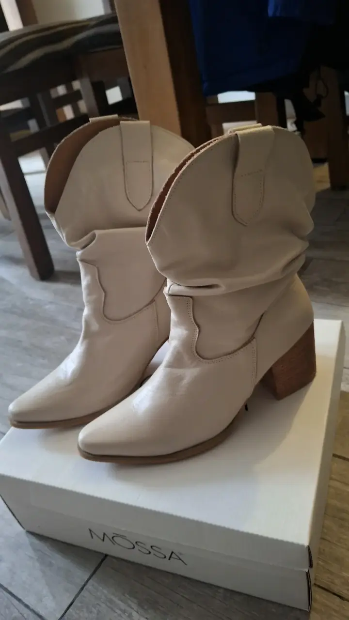 Botines de cuero beige Mossa con taco - 3