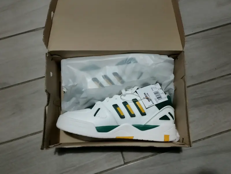 Zapatillas Adidas Midcity Low blancas - 4