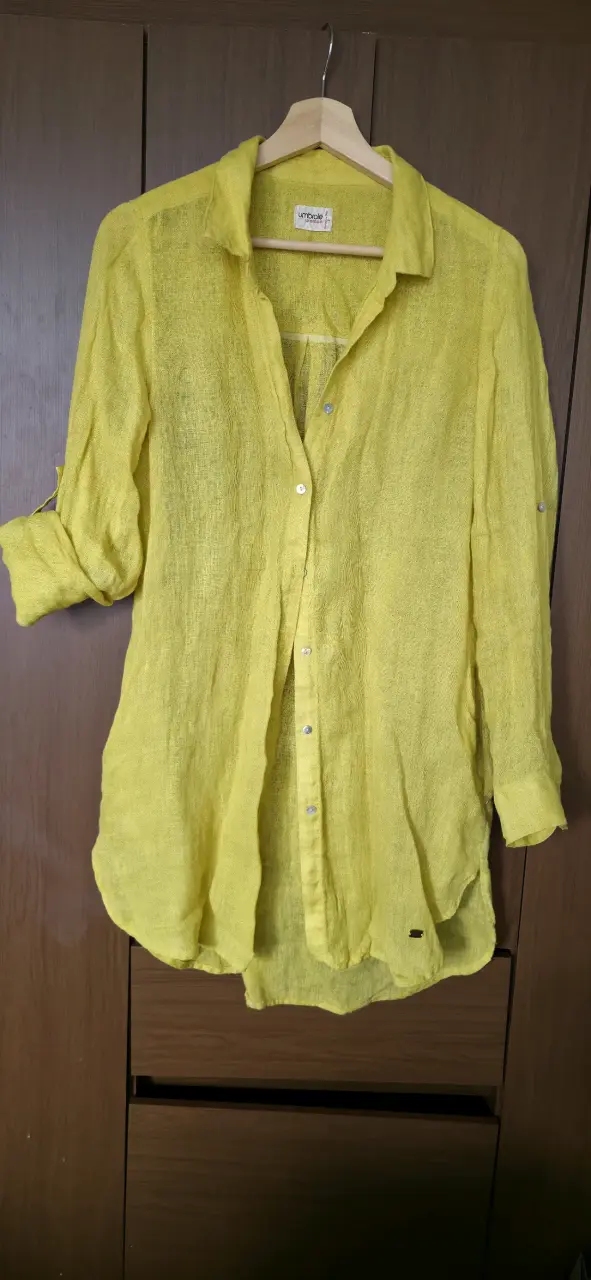 Blusa amarilla verdoso de lino Umbrale