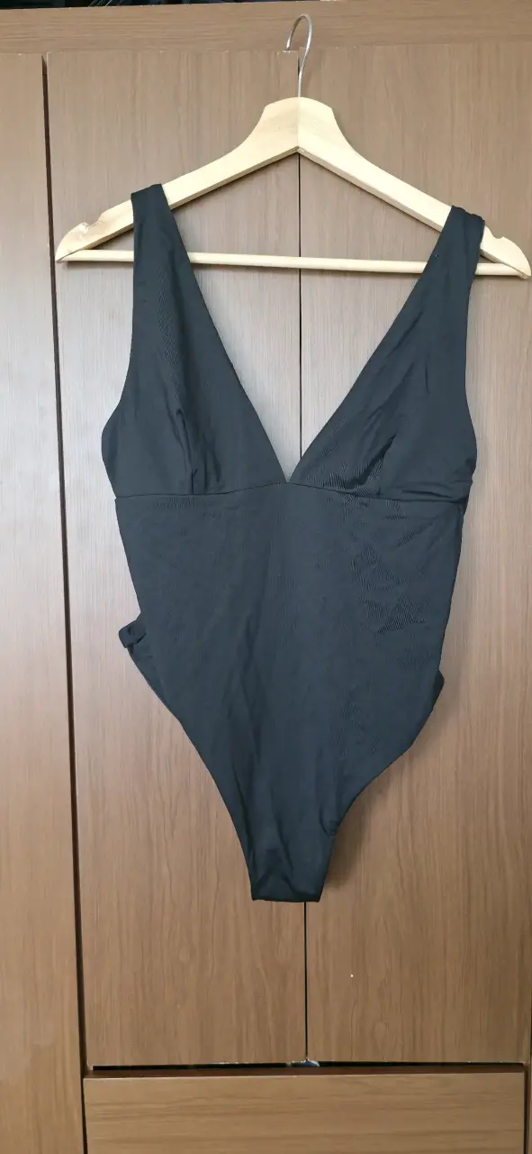 Traje de baño negro para mujer marca BE urban - 1