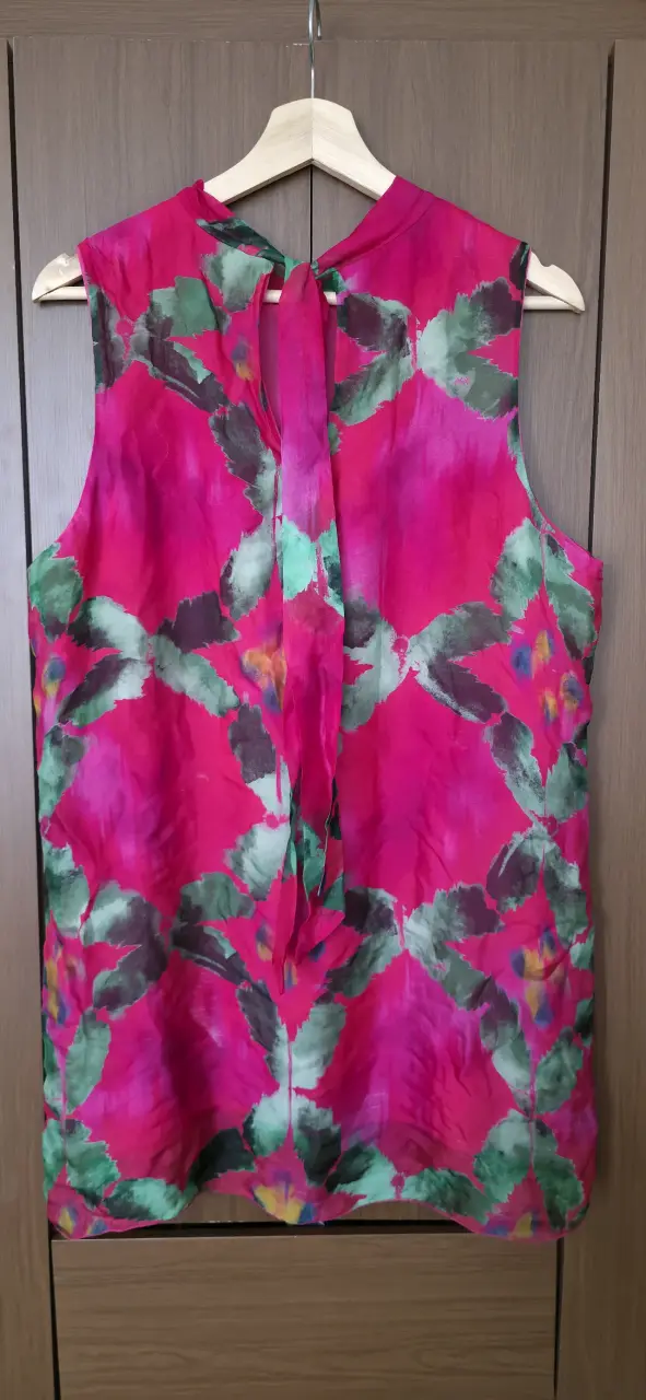 Blusa/vestido sin mangas estampada floral colorida - 2