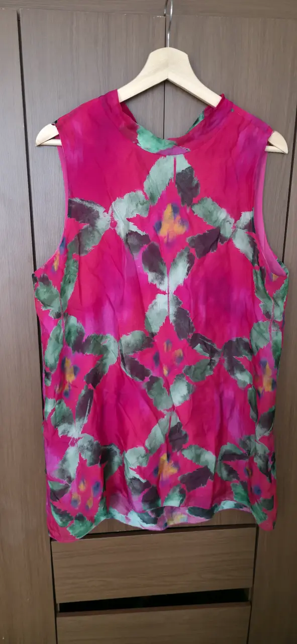 Blusa/vestido sin mangas estampada floral colorida - 3