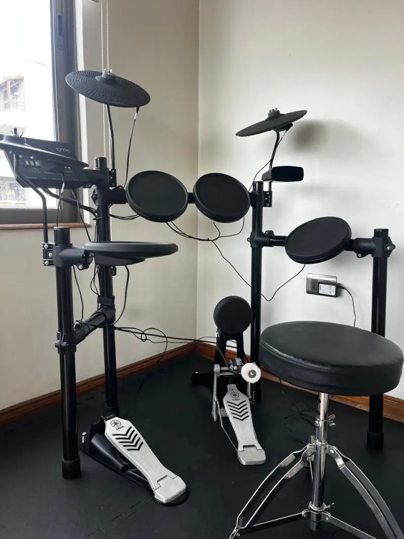 Batería Electrónica Yamaha Dtx452k Negro - 4
