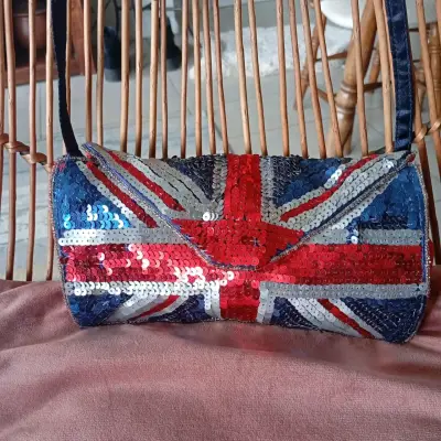 Cartera de mano con lentejuelas bandera británica - miniatura 2