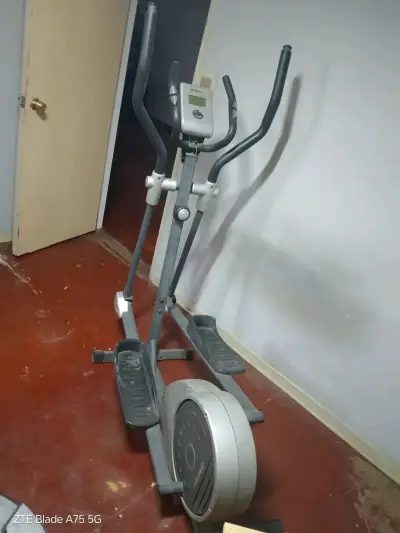Elíptica Master Fit en buen estado - miniatura 2
