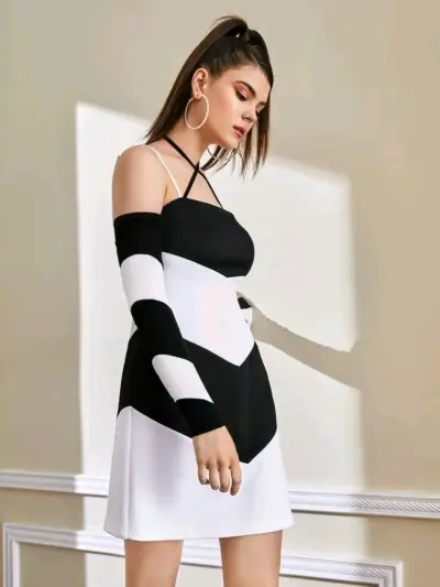 Vestido corto blanco y negro con diseño geométrico - miniatura 5