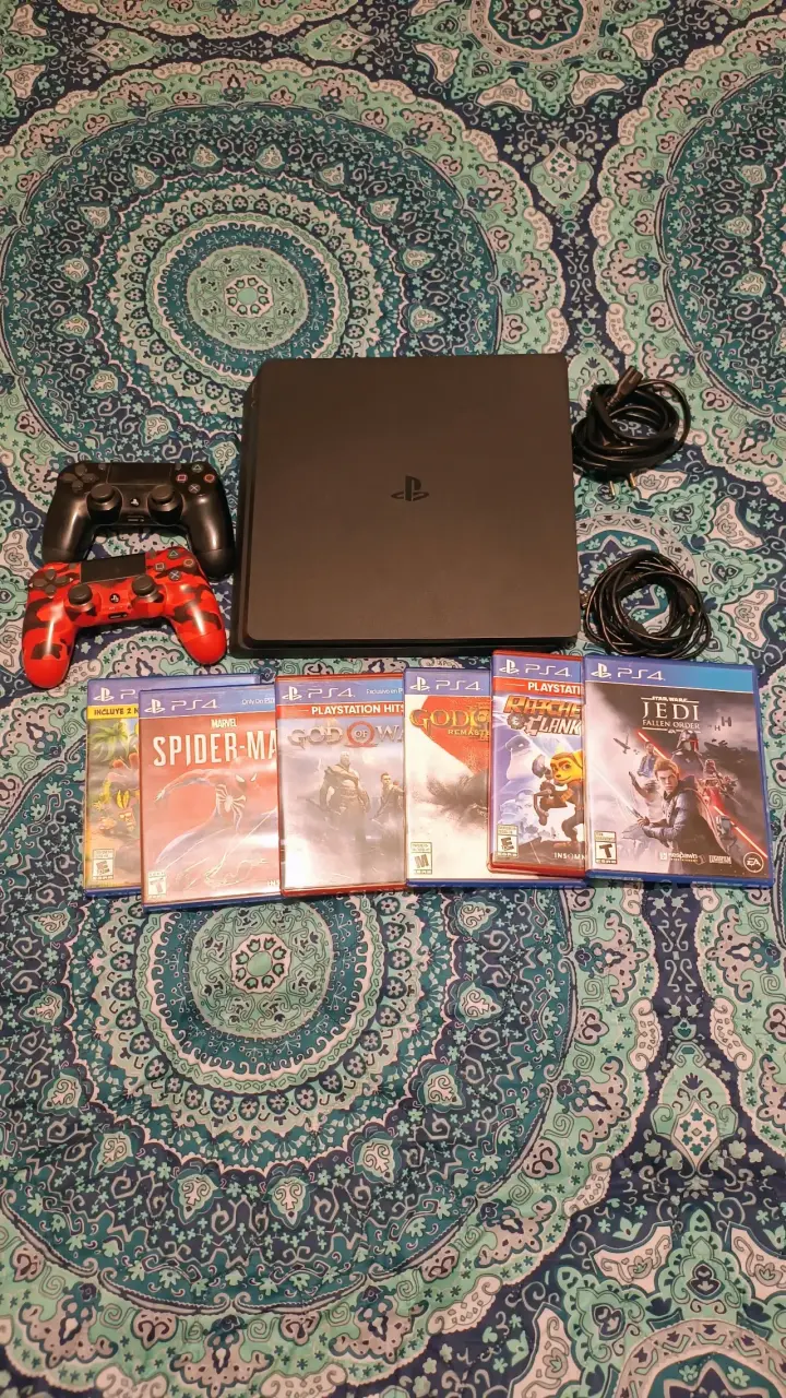 Consola PS4 con 2 controles y 6 juegos - 9