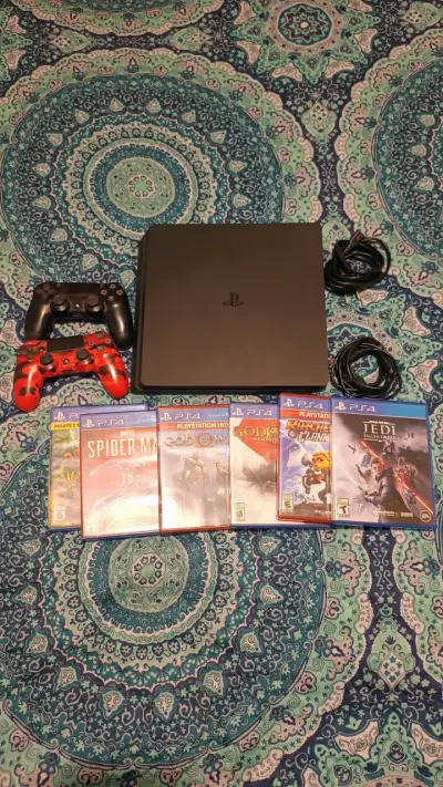 Consola PS4 con 2 controles y 6 juegos - miniatura 10