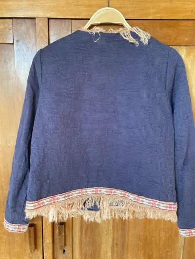 Chaqueta étnica con aplicaciones  y flecos - miniatura 2