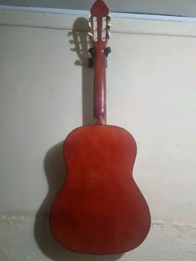 Guitarra acústica - miniatura 2