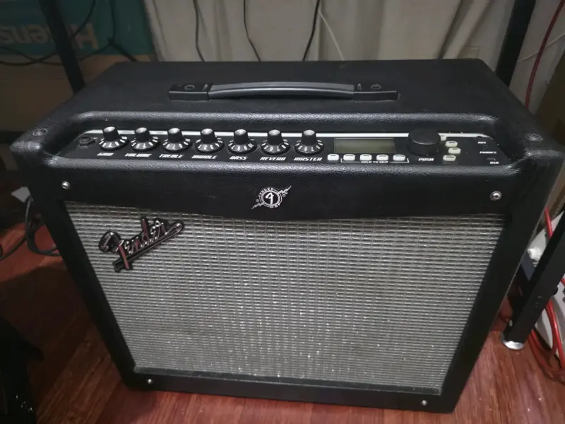 Amplificador Fender Mustang III V2 para guitarra