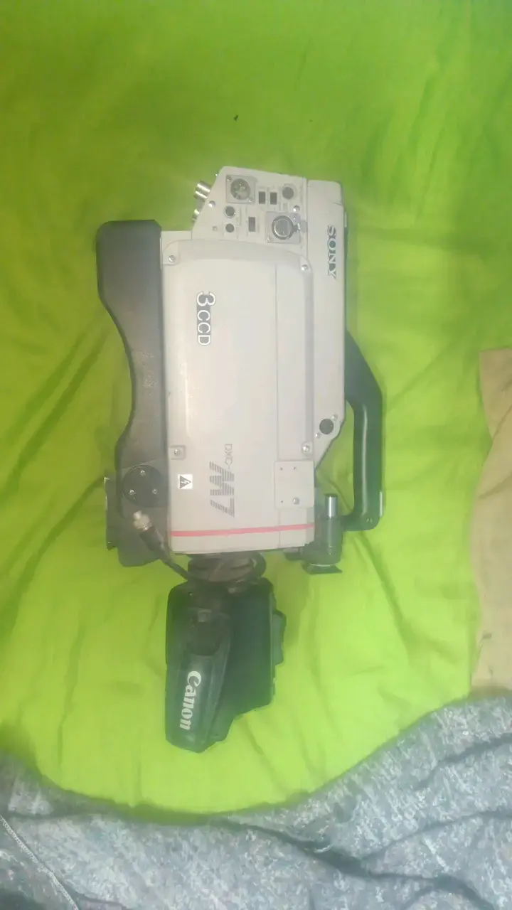 Cámara de video Sony DXC-M7 - 1