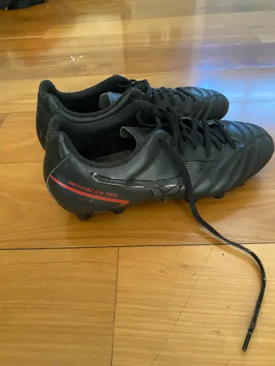 Botines de fútbol Monarcida Neo negros talla 39 - miniatura 1