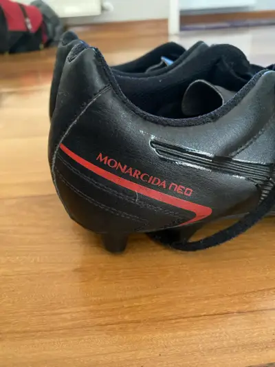 Botines de fútbol Monarcida Neo negros talla 39 - miniatura 3