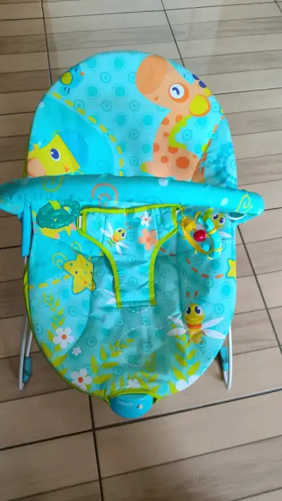 Silla mecedora para bebé Bebesit colorida - miniatura 1