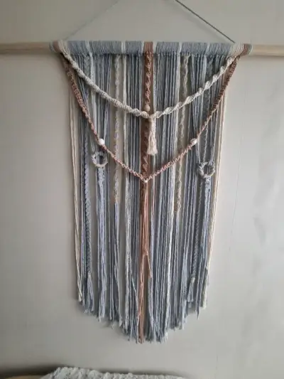Tapiz de macramé decorativo bohemio - miniatura 1