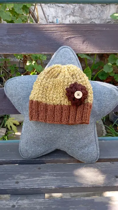 Gorros tejidos para bebé en varios colores - miniatura 3